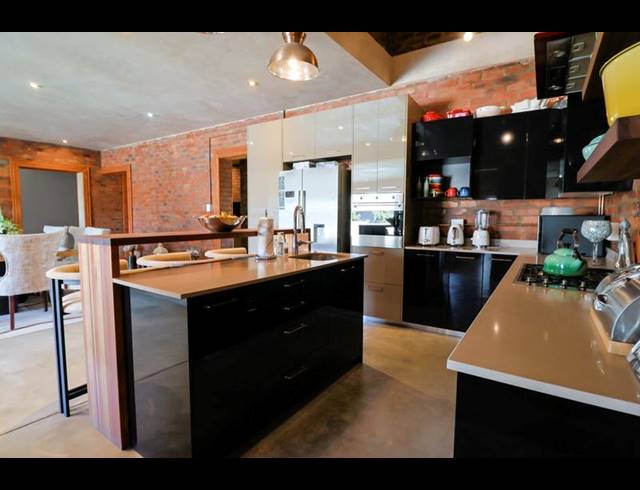 4 BEDROOM HOUSE FOR SALE IN COPPERLEAF ESTATE